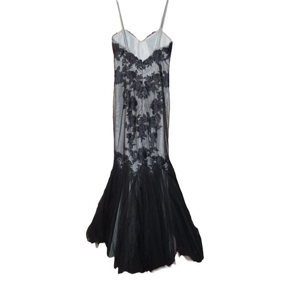 Maggie Sottero Black Lace Trumpet Gown size 4 Sweetheart Neckline Wedding Goth - Picture 3 of 7